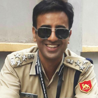 IPS Amit Lodha Wife Name